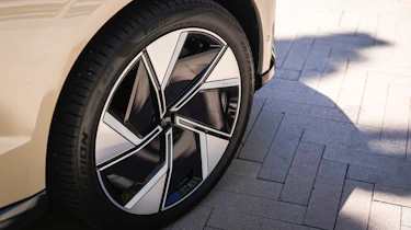Volvo EX90 - wheel