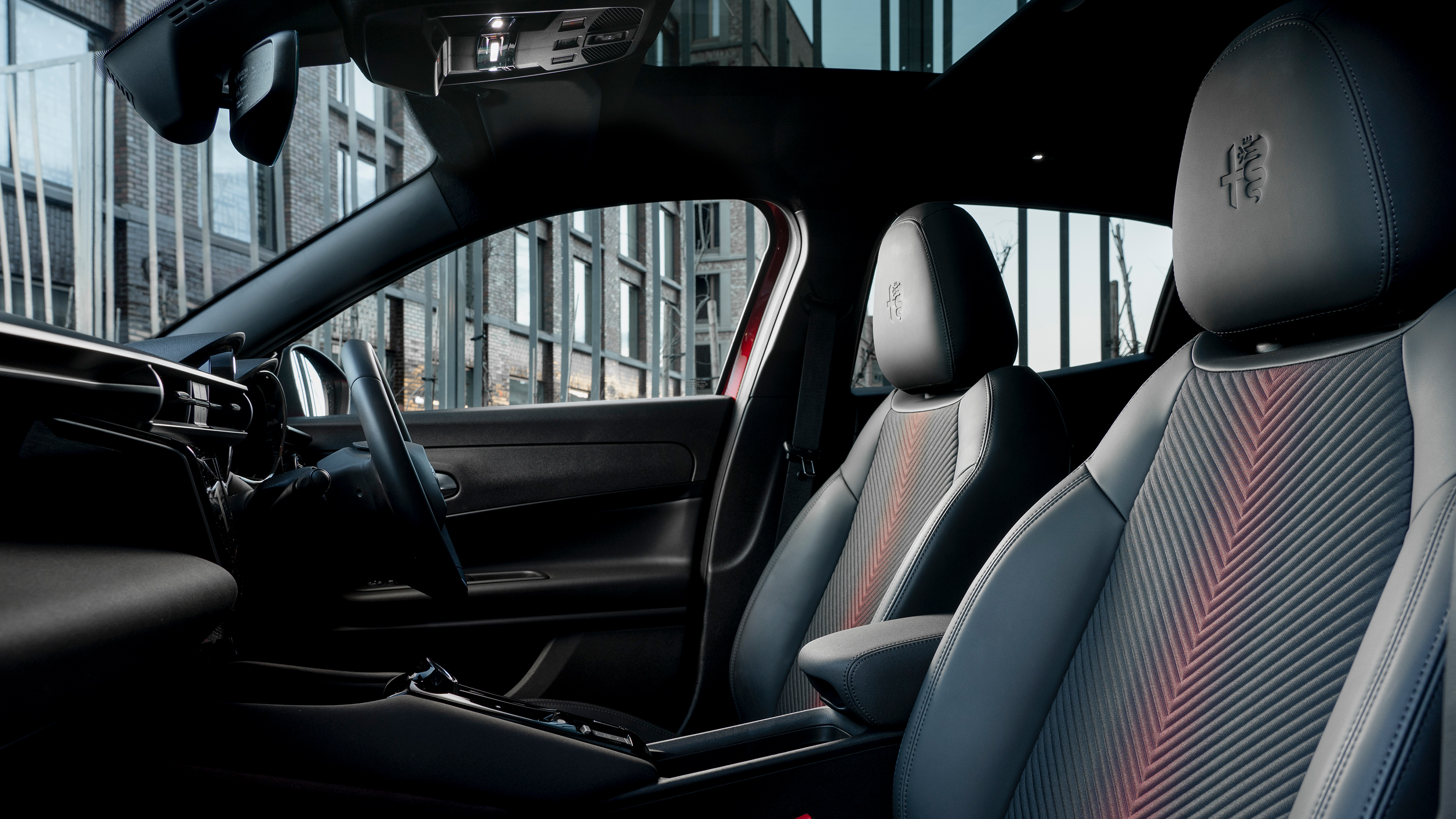 Alfa Romeo Junior - front seats