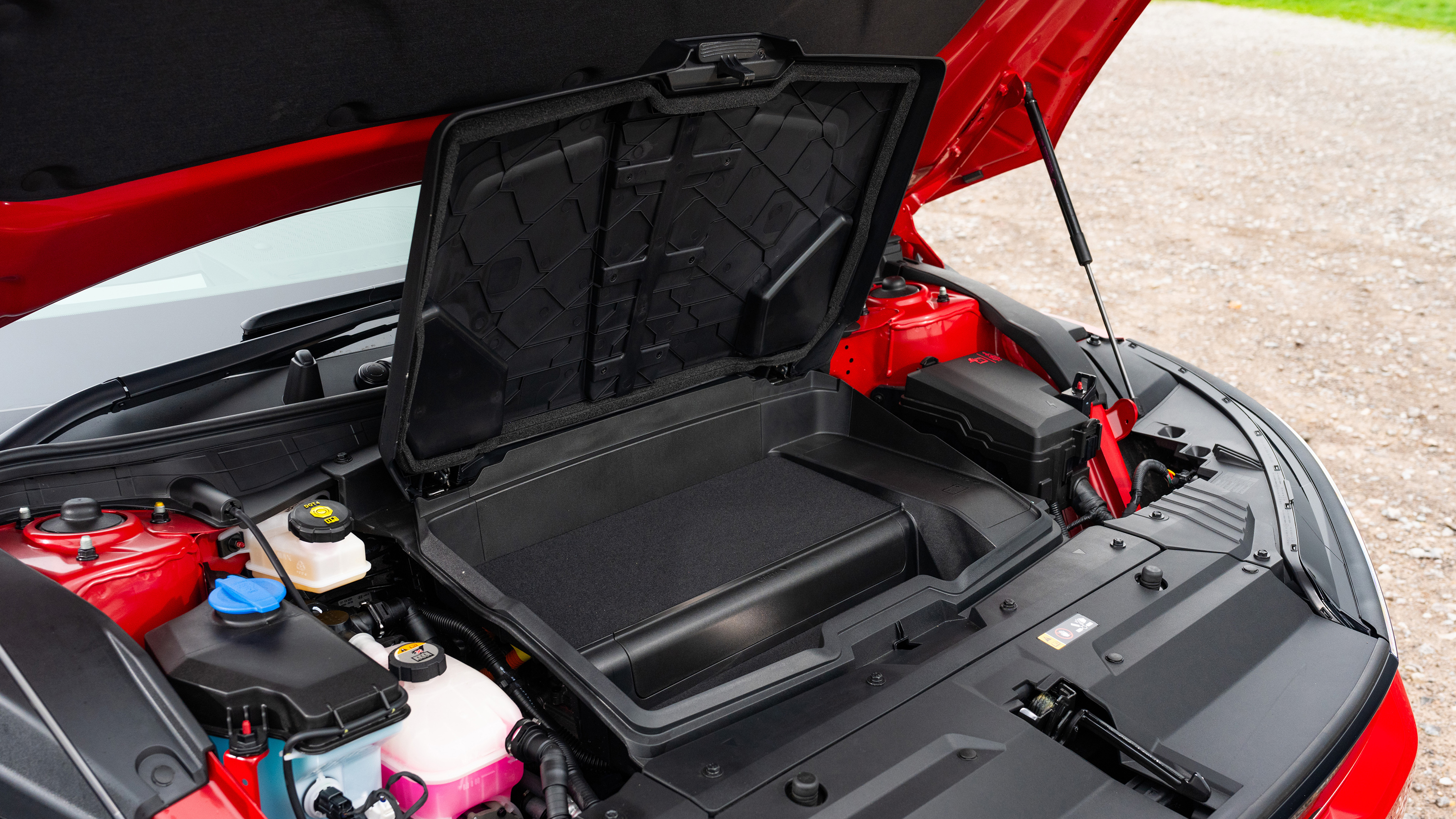 Kia EV6 - under-bonnet storage