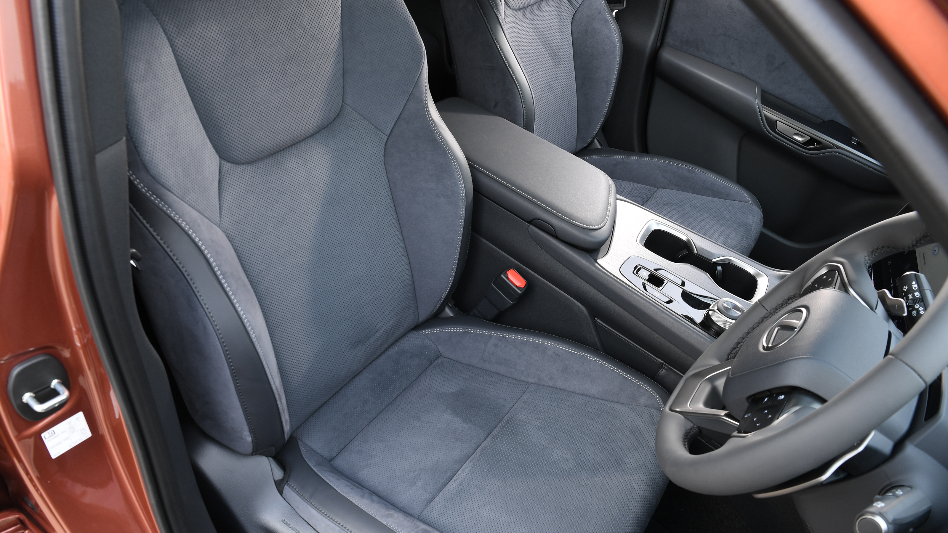 Lexus RZ 300e - front seats