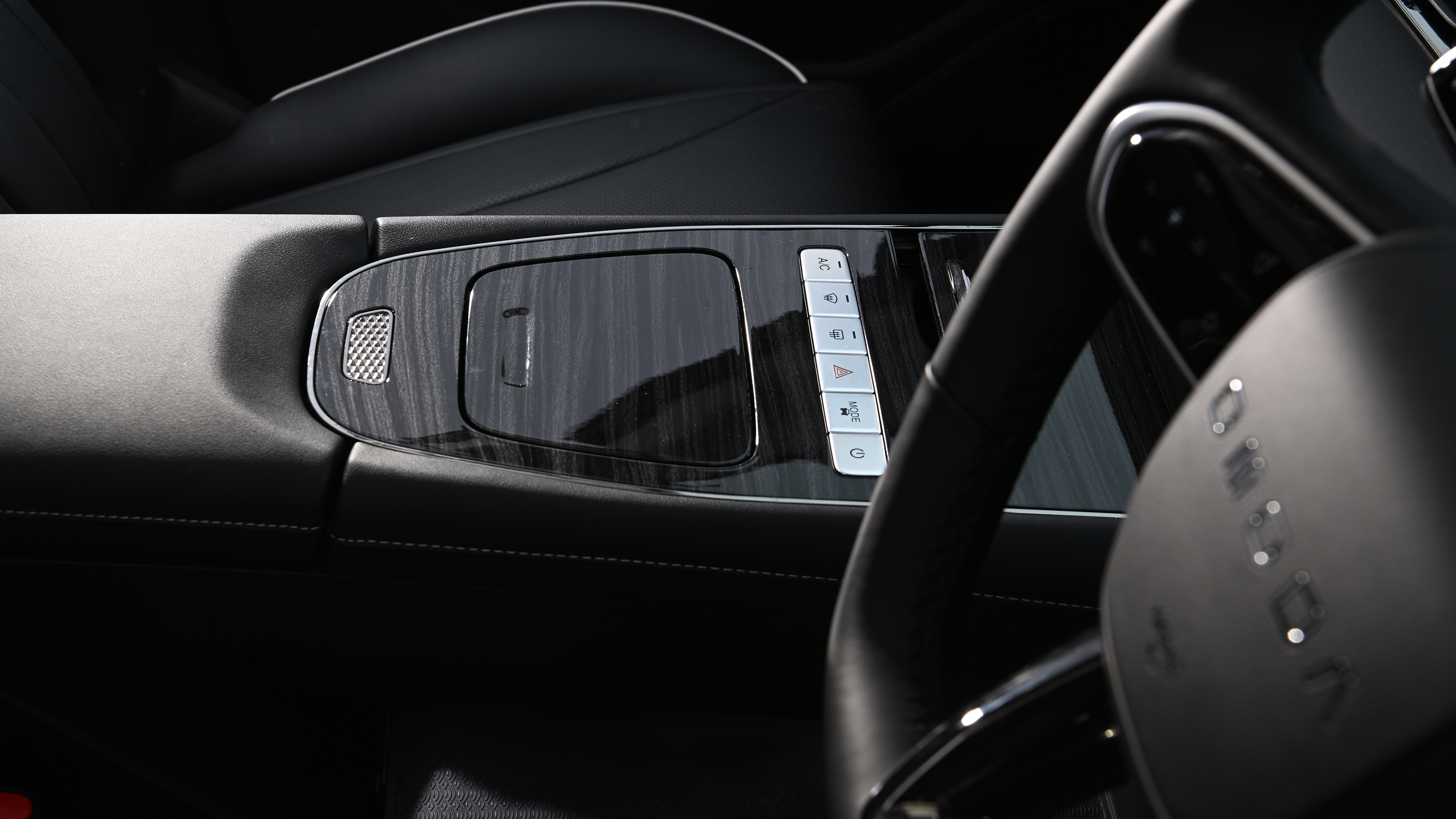 Omoda E5 - centre console