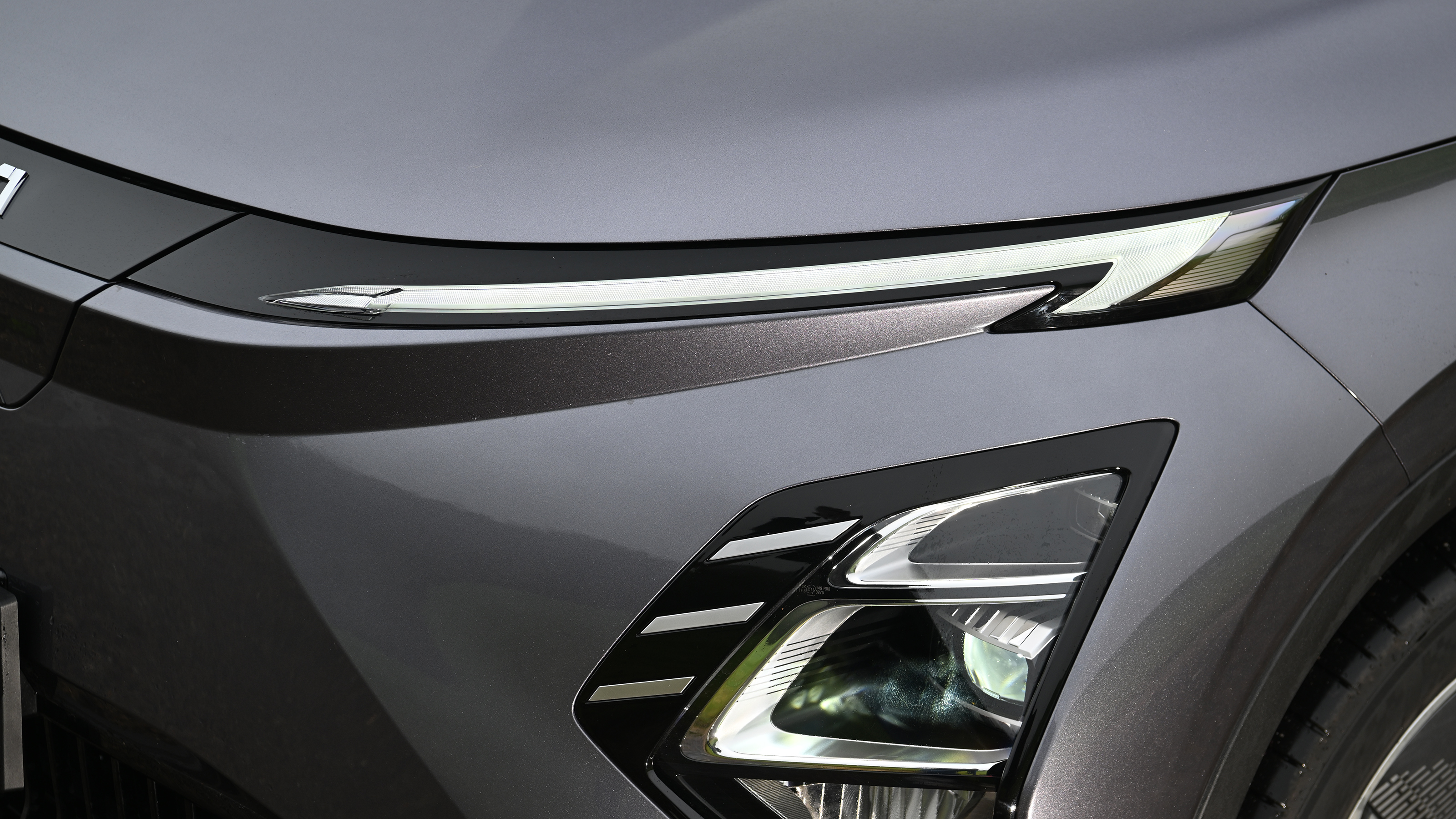 Omoda E5 - headlight