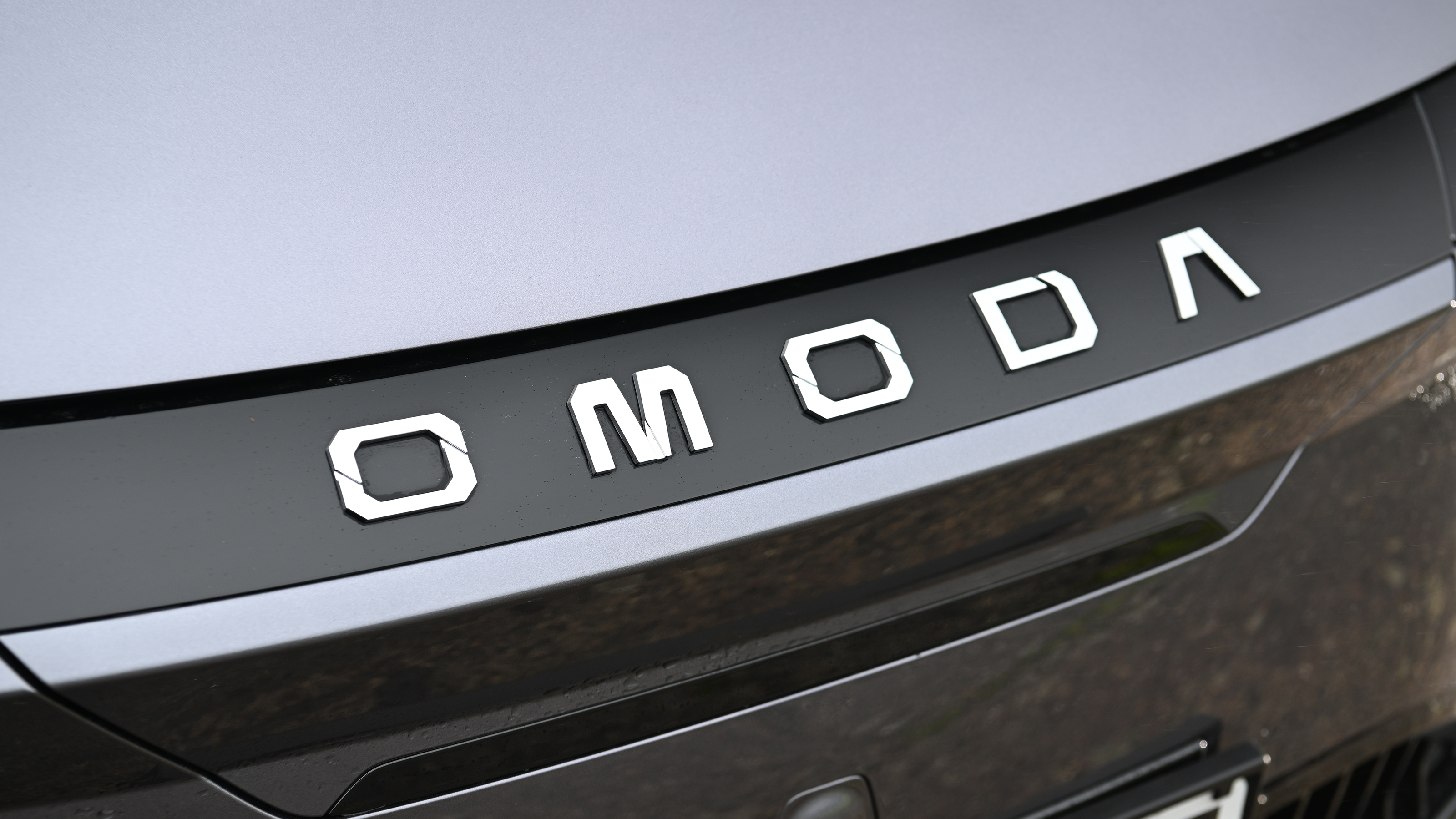 Omoda E5 - 'Omoda' badging