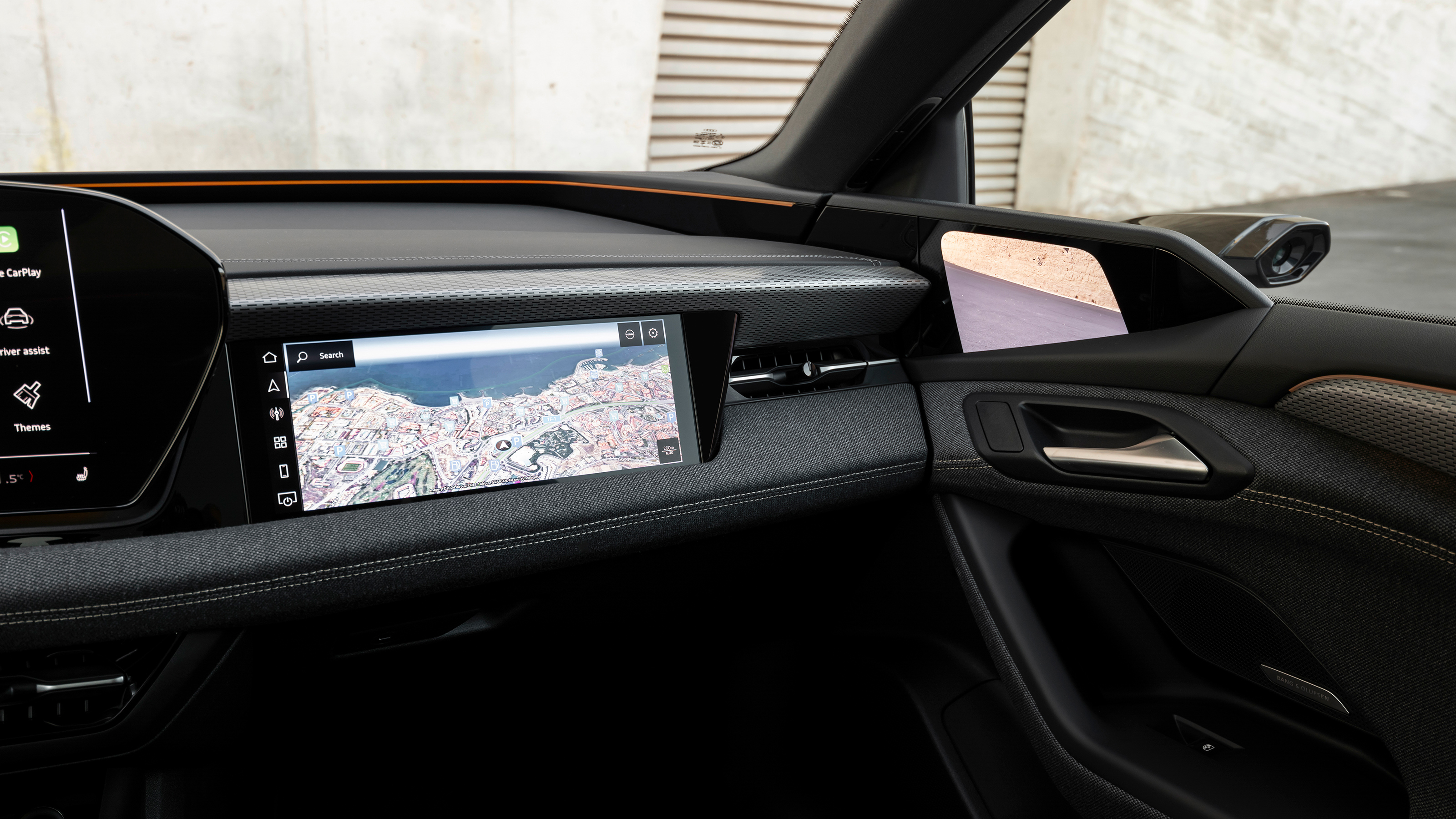 Audi A6 e-tron - passenger dashboard screen