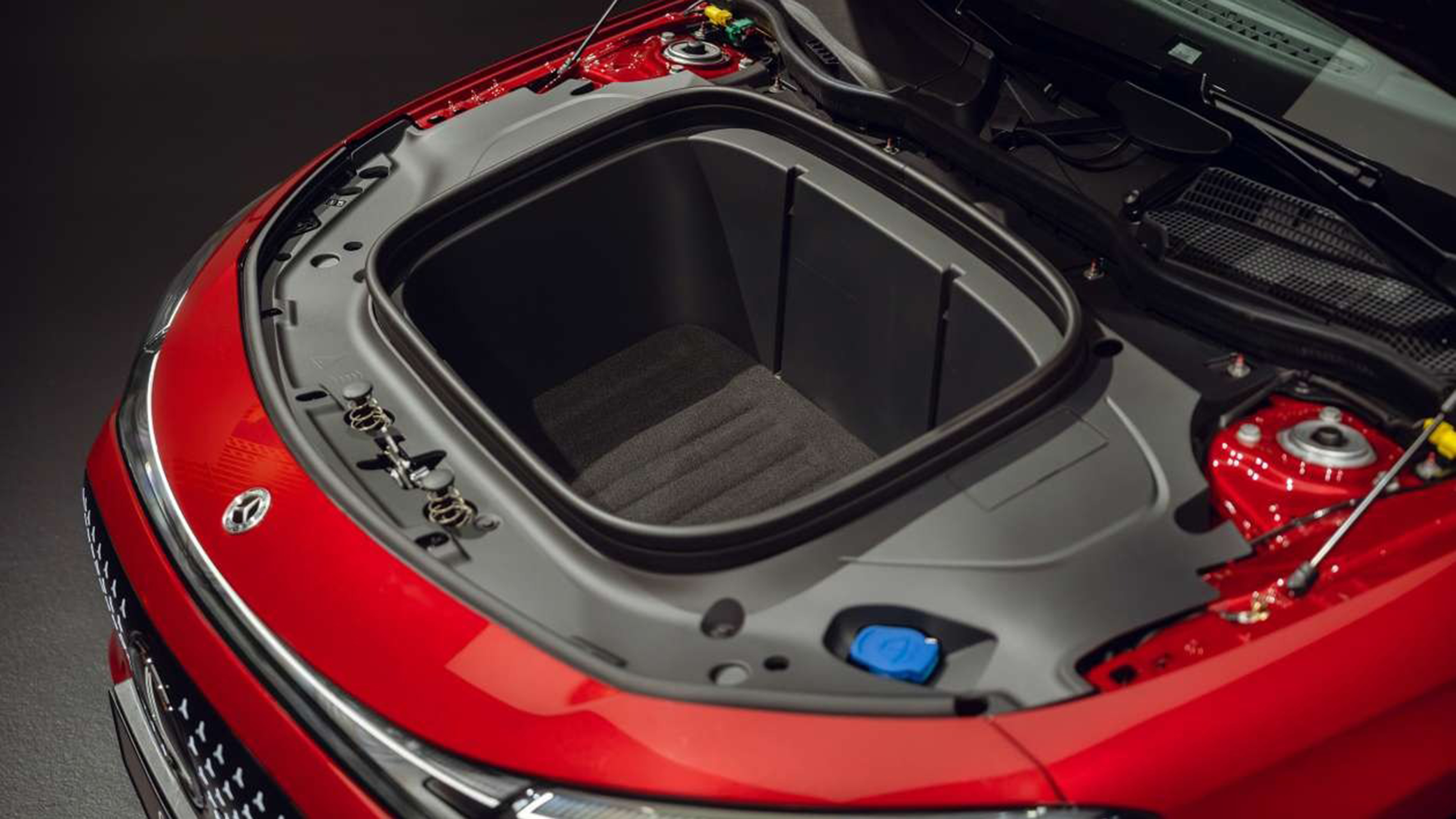 New electric Mercedes CLA - frunk 