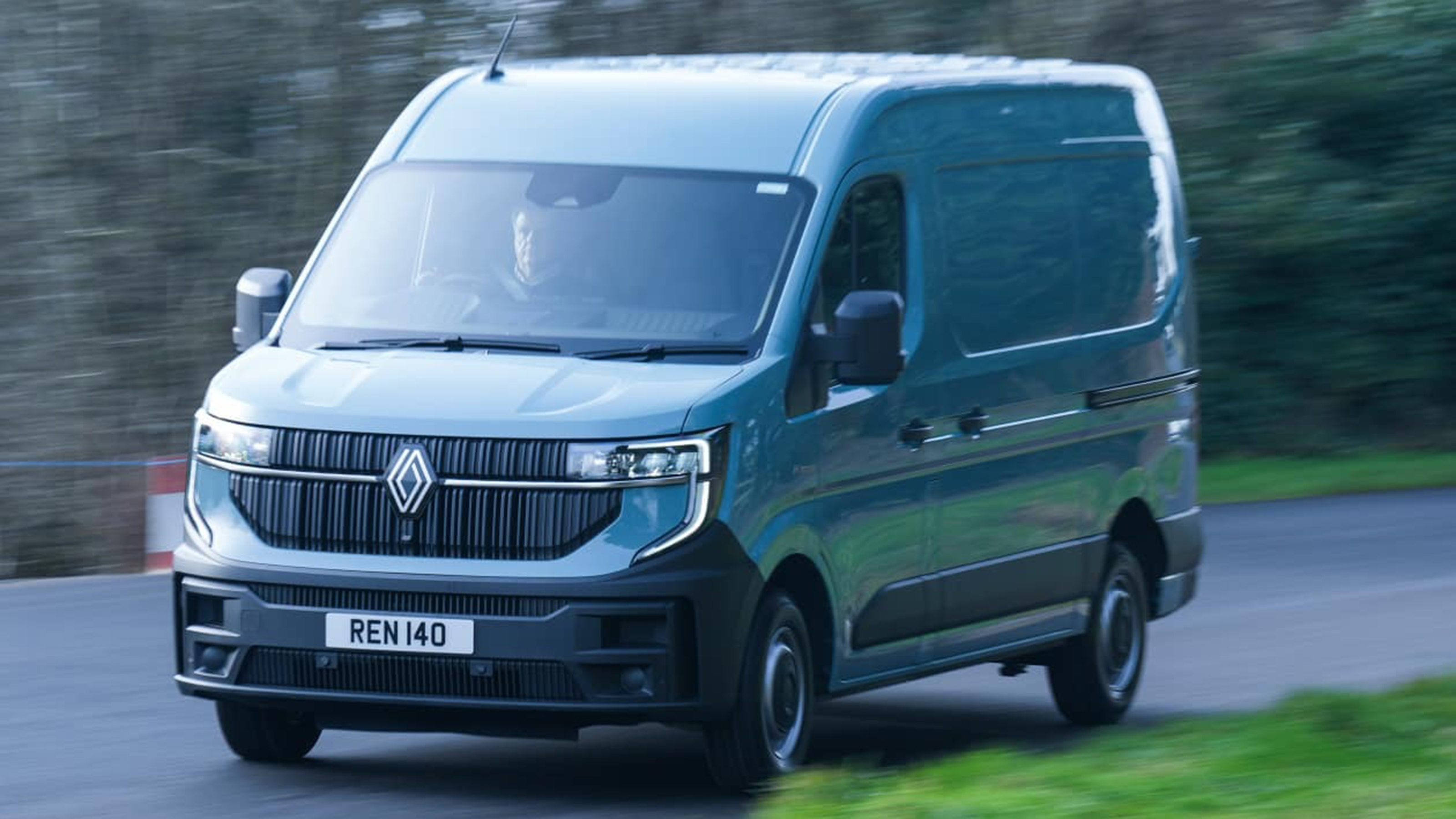 Renault Master E-Tech - front cornering 