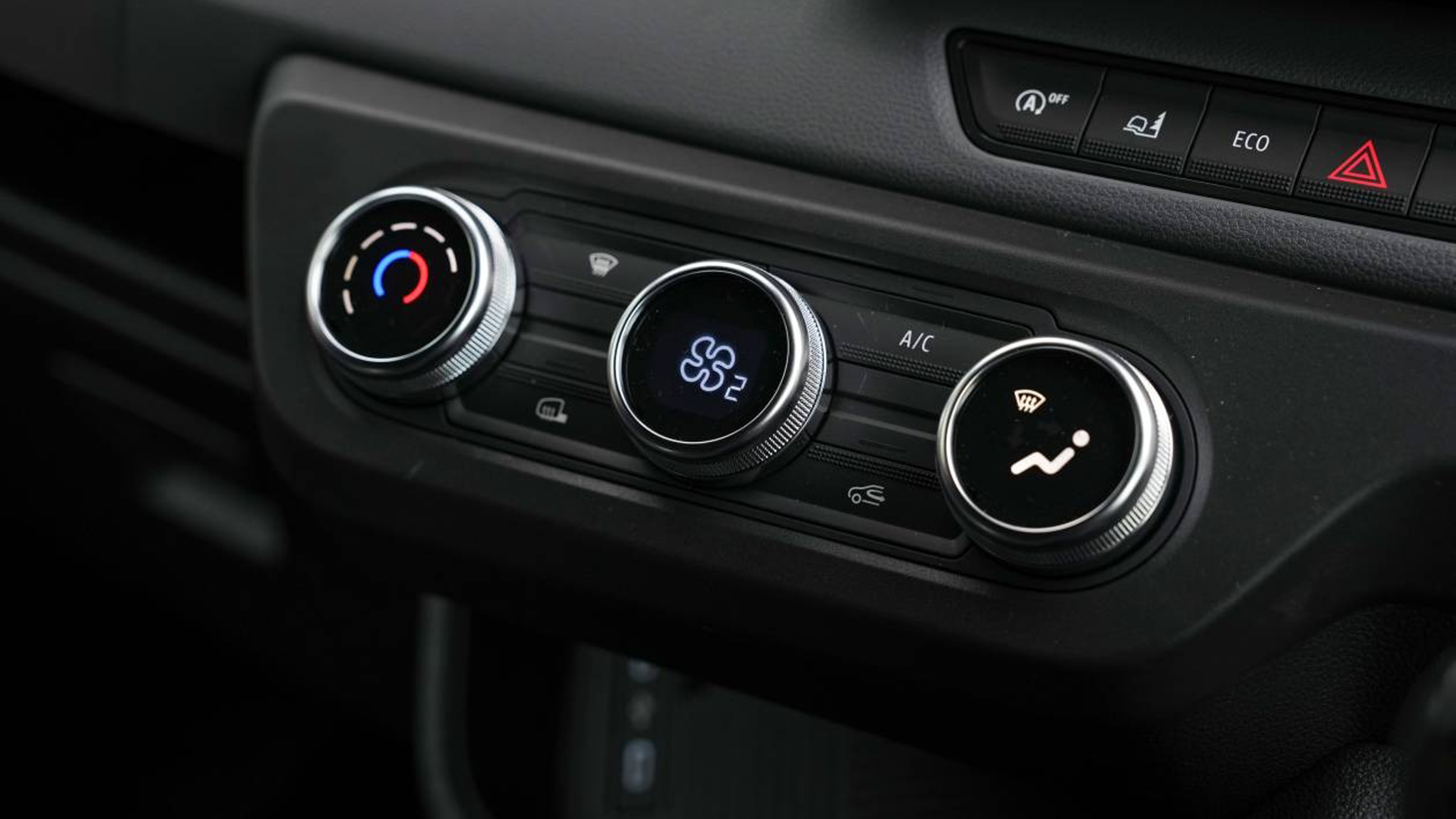 Renault Master E-Tech - HVAC controls 