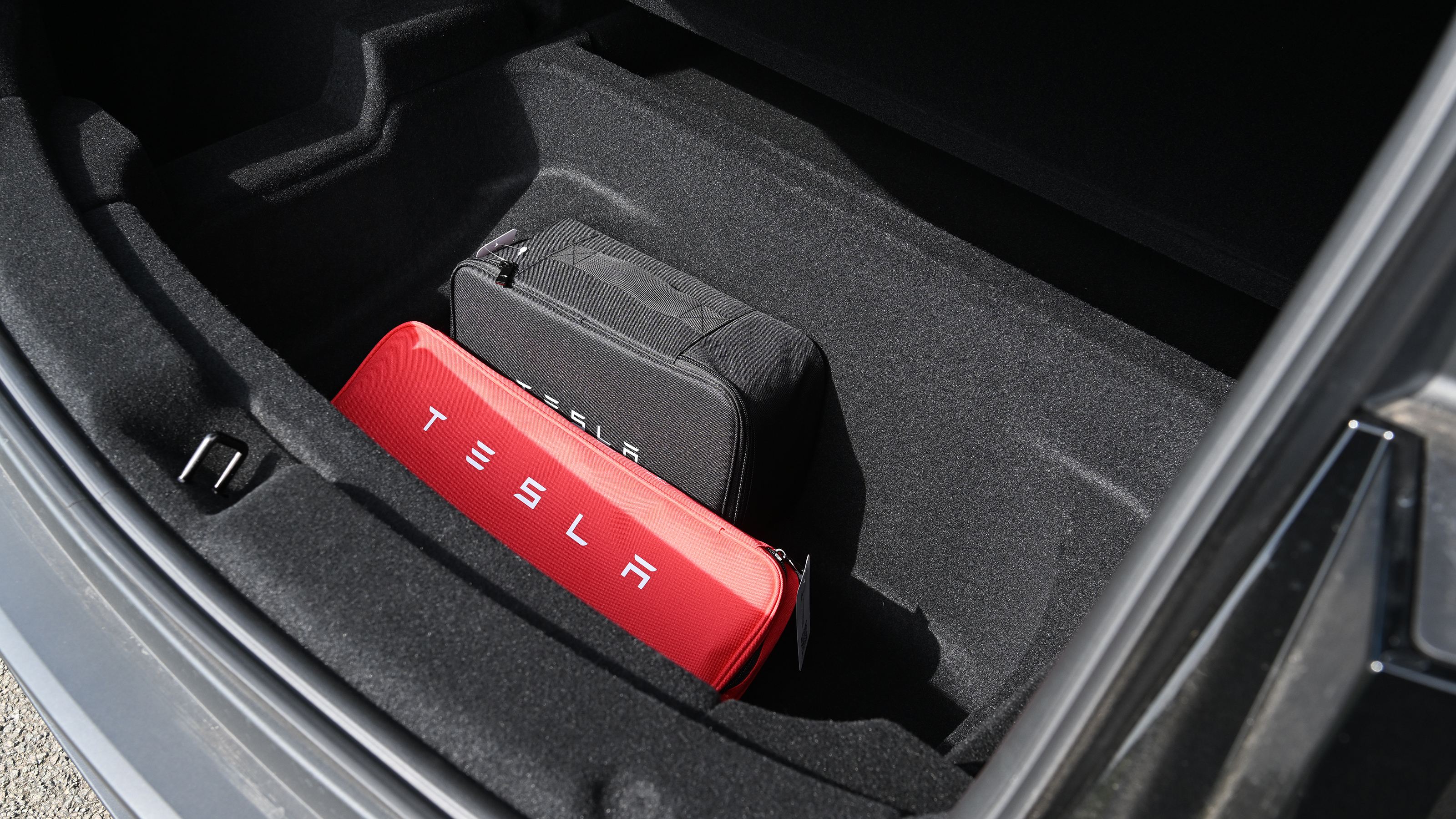 Tesla Model Y - underfloor boot storage and cable bags