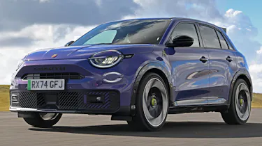 Abarth 600e - front 3/4