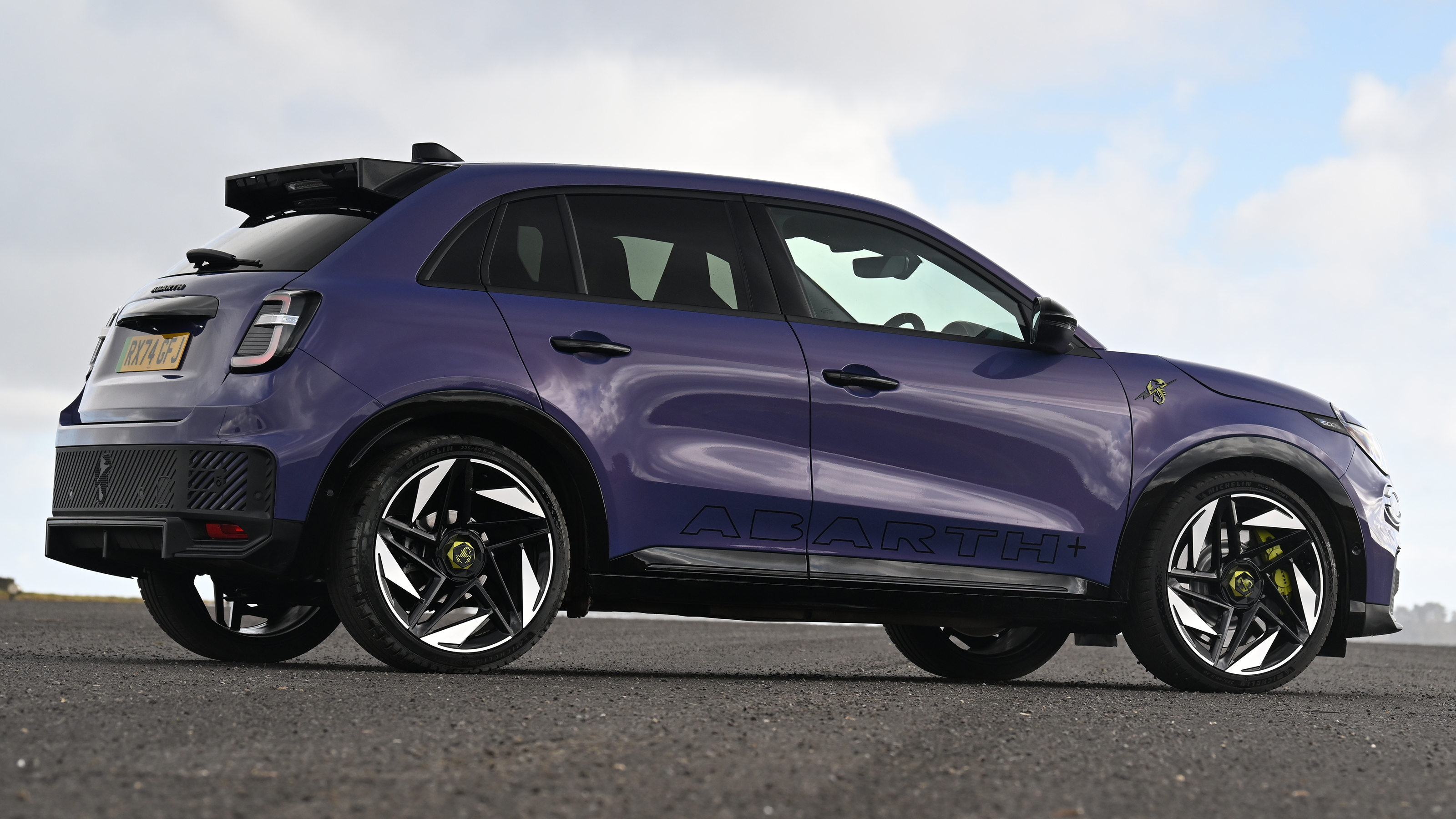 Abarth 600e - static rear angled