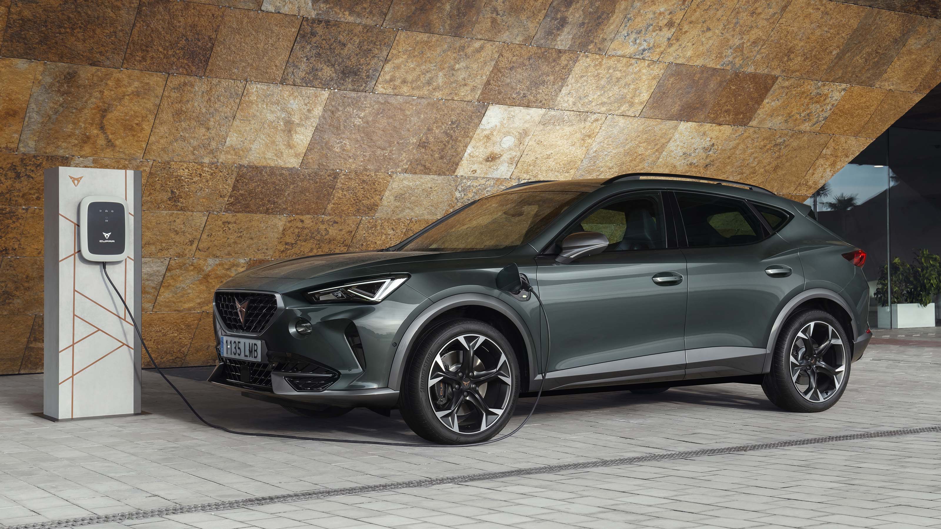 Cupra Formentor hybrid