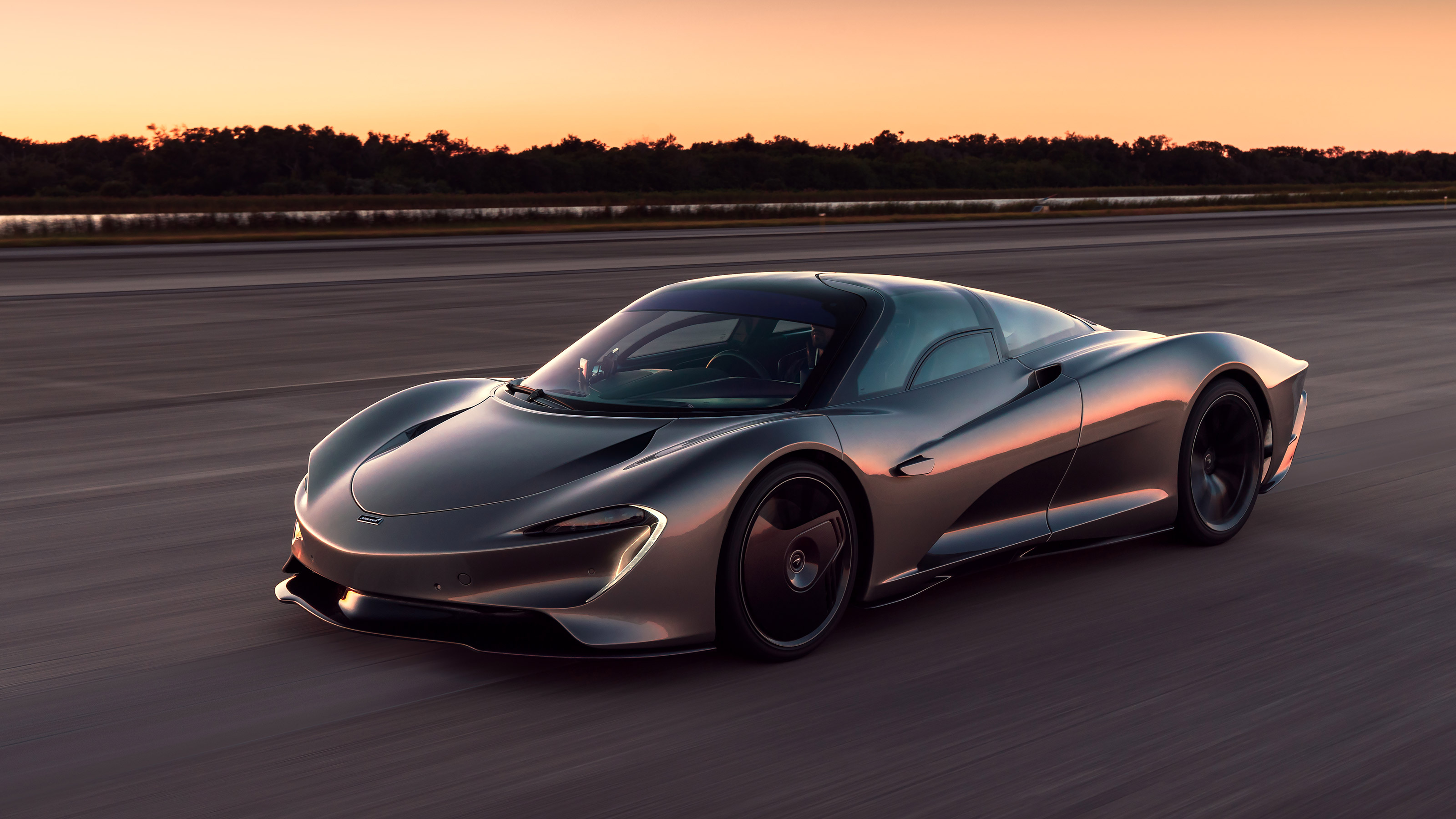 McLaren Speedtail - static